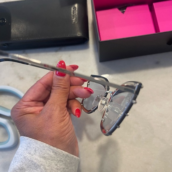 VALENTINO SUNGLASSES WITH STUDDED DETAILS!! Gorgeous!!! Style!! - Picture 6 of 12